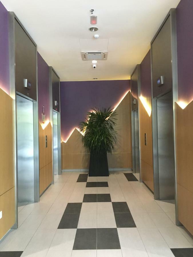 Ioi Conezion Iman's With Pool View Unit * Putrajaya