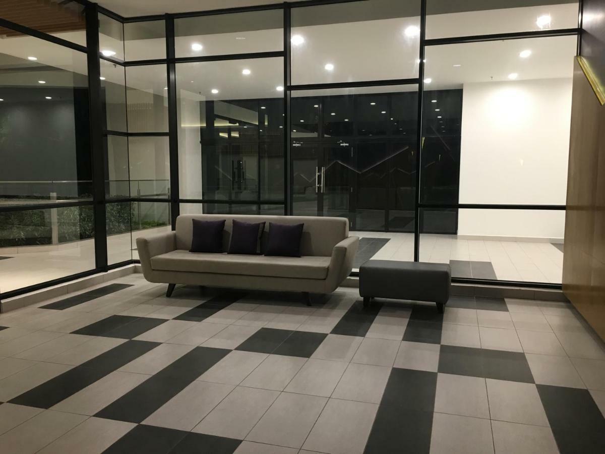 Ioi Conezion Iman's With Pool View Unit Pangsapuri